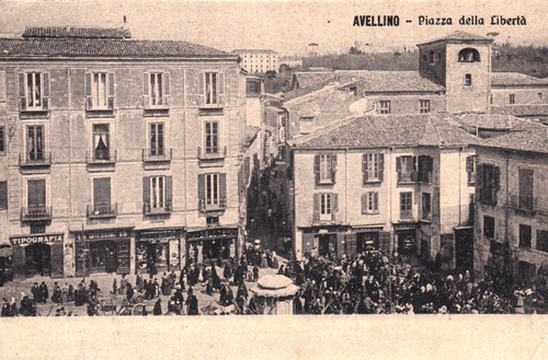 Avellino piazza della - avellino:,