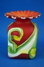 Vaso russo Azerbaigian Pasta di vetro rossa 1900 stile vetri Pappagallo Murano