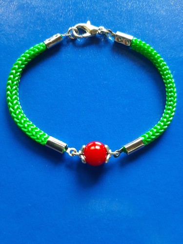 Braccialetto verde artigianale
