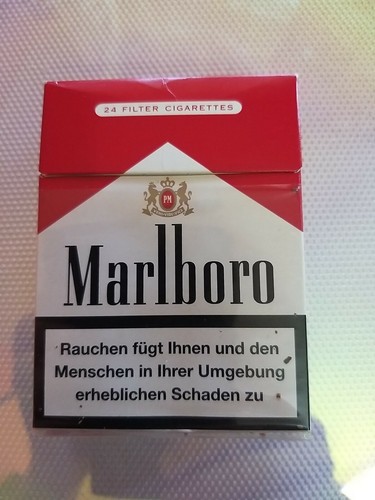 Pacchetto vuoto marlboro rosso - pacchetto,