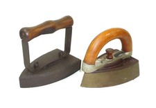 Due Vecchio Ferro da Stiro XIX Jh. Monarch