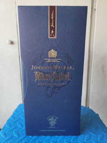 Johnnie walker blue - johnnie, label