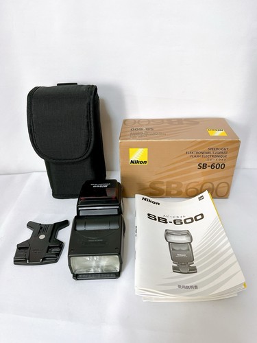 Nikon 600 speedlight flash - speedlight,