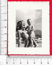 RAGAZZA - DONNA IN COSTUME AL MARE  - BAMBINI-  FOTOGRAFIA