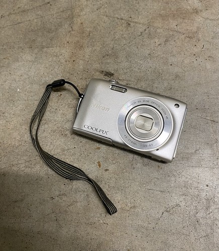 Nikon coolpix s3300 - nikon,