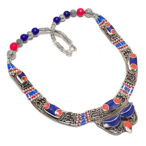 Collana con pietre preziose