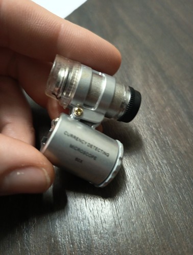 Microscopio per ingrandimento