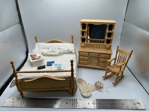 Casa delle bambole miniature