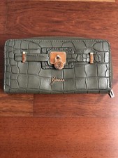 Guess portafoglio donna similpelle coccodrillo verde scuro usato originale