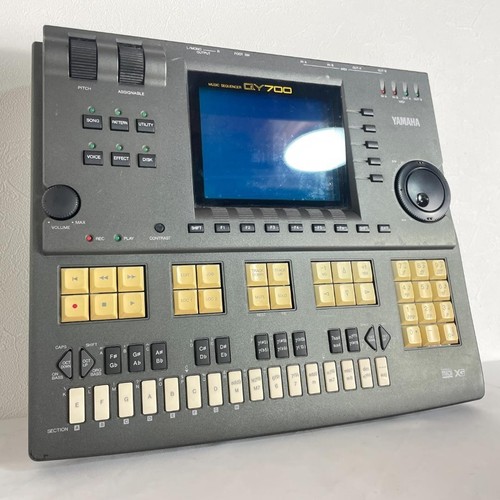 Junk yamaha qy700 midi - midi, music