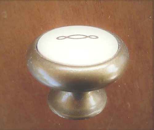 Pomello bronzo armadio