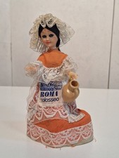 Bambola souvenir vintage