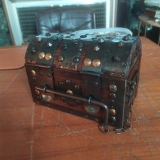 Replica VINTAGE,anni '50 di Antico Forziere con 2,5kg.Monete varie Nazionalità 