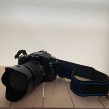 Kit fotocamera reflex digitale