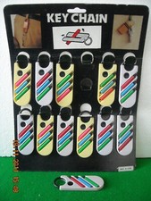 RARO PORTACHIAVI PIASTRINA CON 3 MINI PENNE ASSORTITE ANNI '80