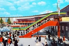 Cartolina - Milano - La Scala mobile che serve il Posto Incontri - 1964