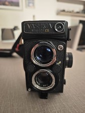 Yashica Mat 124 G