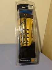 parastinchi calcio - nike tiempo  shield - Taglia L - Mai Usati