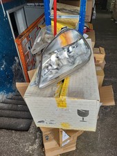 FANALE ANTERIORE SINISTRO PER MERCEDES VANEO DAL 2001 AL 2005 BOSCH 0301189201 