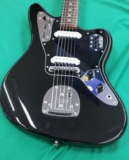 Chitarra elettrica Fender Japan Jaguar JG66 nera MOD realizzata in Giappone