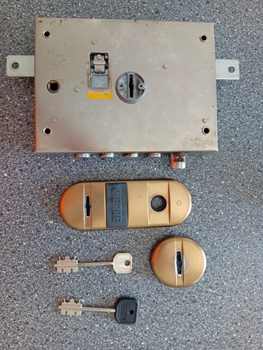 Serratura porta blindata - serratura,