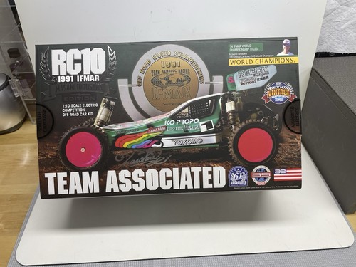 Team associated 1991 stealth - team,