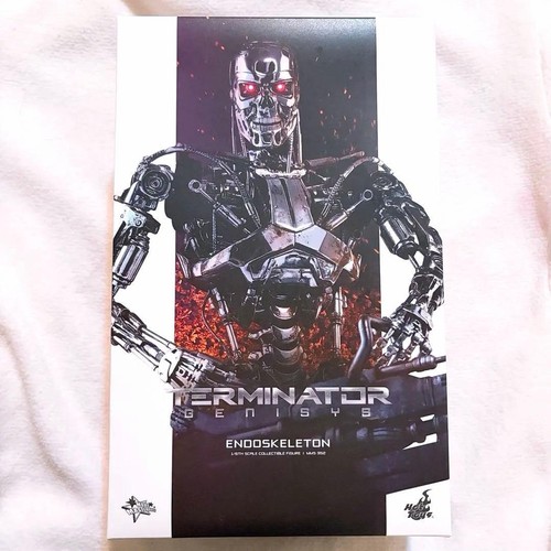 Hot toys film - toys,
