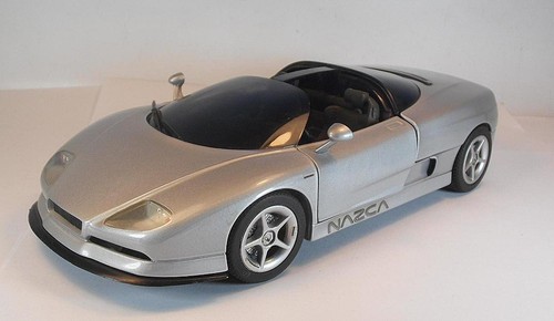 Revell nazca m - 1/18, 12