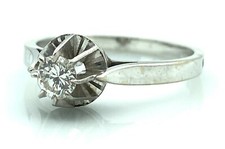 Magnifico Anello Solitario IN