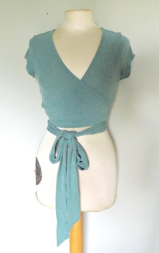 Shein top corto allacciato - shein,