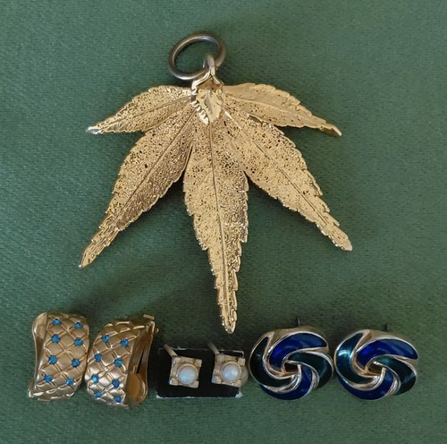 Lot petits bijoux - de,