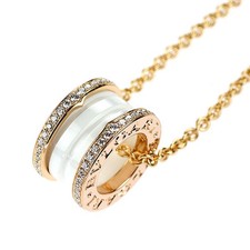 Collana con ciondolo in