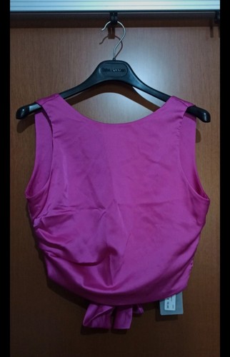 Top raso con - top, fiocco