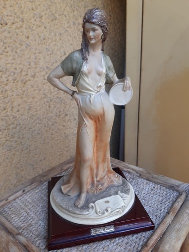 Capodimonte statuetta - capodimonte, la