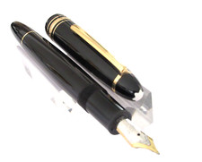 STYLO PLUME de PRESTIGE MONTBLANC TRAVELLER modèle 147 PLUME OR 18 CARATS P399