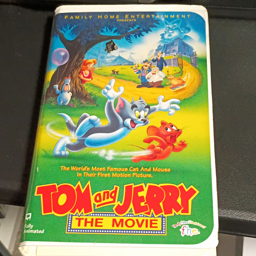 Family home entertainment tom - family,