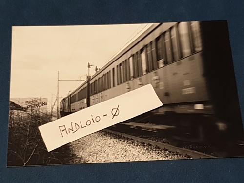 Fotografia linea ferroviaria - linea,