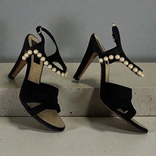 CHANEL sandalo nero raso