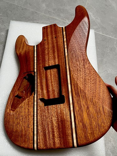 Corpo chitarra pezzi fatto - pezzi,