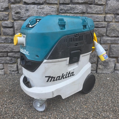 Makita vc4210m 110v amp - 32,