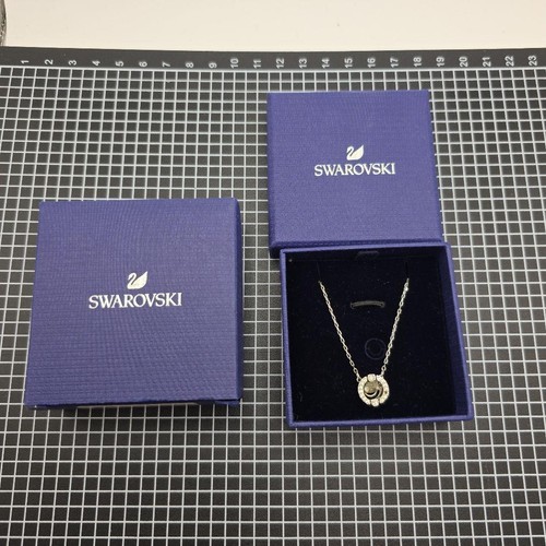 N142 swarovski necklace - n142,