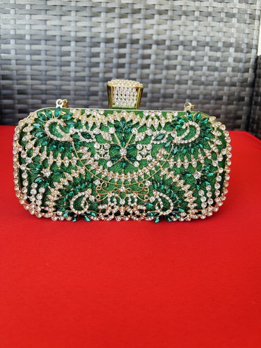 Pochette cristallo verde - in,