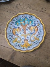Piatto  Deruta  maiolica  Firma M. Sambuco, 31 cm, Raffaellesco, Vintage Anni 80