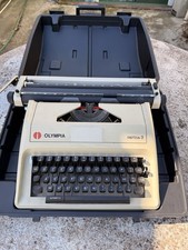 Macchina da Scrivere Olympia