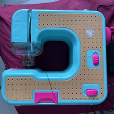 Barbie's Fashion Macchina da Cucire - Sew And Style Machine with accessories