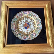 Antico piatto decorativo in