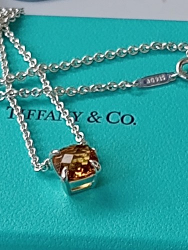 Collana scintillante con