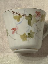 Antica Tazza In Porcellana Da