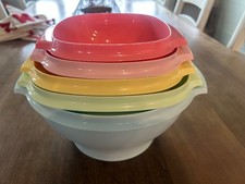 Set di cinque ciotole per