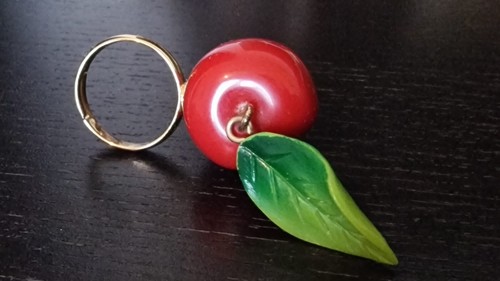 Anello ciliegia con - , foglia